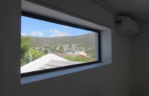 Capri Villa | Cape white villa - Family & Friends suite