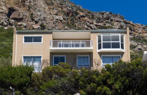 Fish Hoek House | Cape-x-ta-Sea