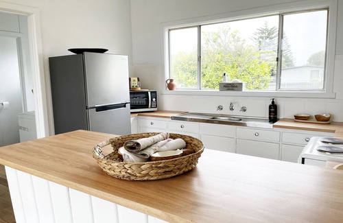 Capel Sound House | CAPEL SOUND SOUL ESCAPE COSY BEACH HOUSEnNewly furnished and renovated