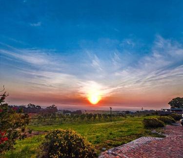 Helderberg Rural House | Capelands Wine Farm & Guesthouse