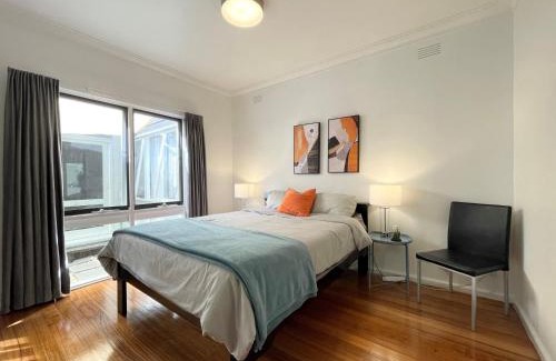Frankston South House | Capelink Beach House-Atop Prestigious Oliver's Hill