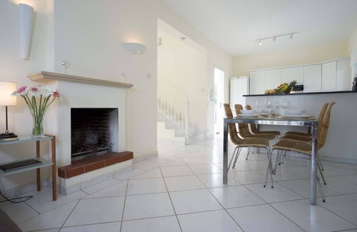 Latchi Villa | Capers Villa - sleeps 6 guests in 3 bedrooms