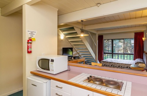 Newlands Hotel | Capital Lodge Motor Inn