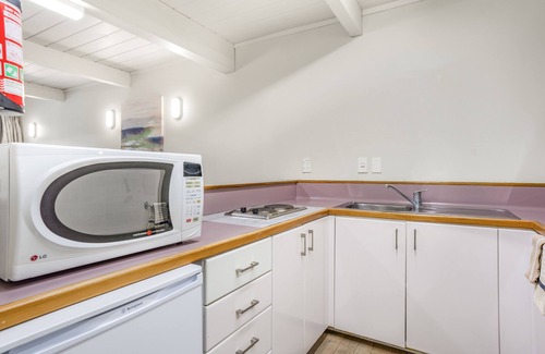 Newlands Hotel | Capital Lodge Motor Inn