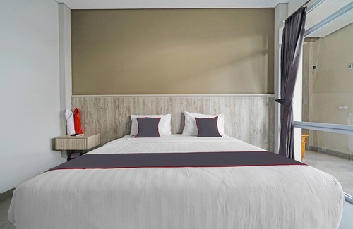 Cianjur Hotel | Capital O 1898 Louise Place