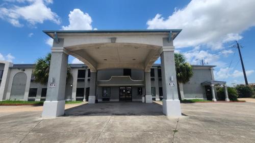 La Porte Hotel | Capital O Fairway Inn - Baytown La Porte TX