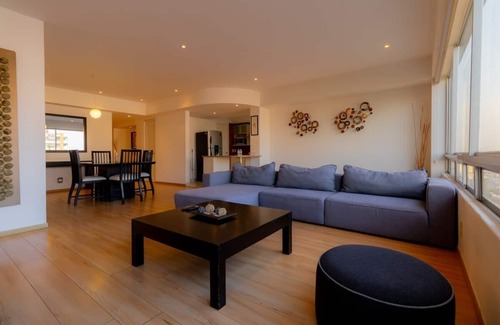 El Yaqui Condo | Capitalia - Modern Urban Retreat