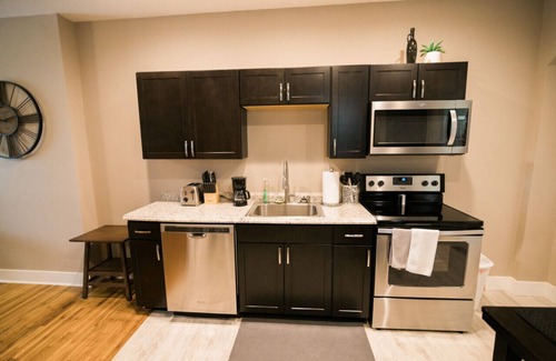 Jefferson City Apartment | Capitol Avenue Townhome