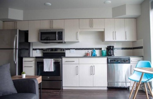 Broadway Apartment | Capitol Hill Hideaway: Modern Studio with Free Parking!