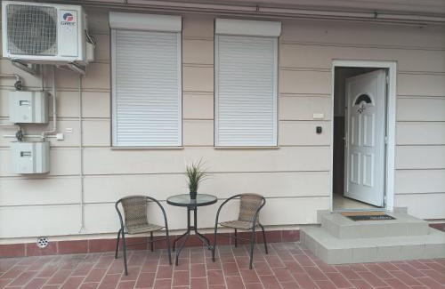 Kaposvar Apartment | CAPPUCCINO CENTRUM Apartman