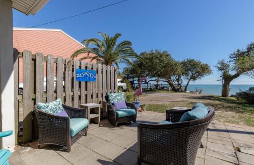 Fulton House | Caprice Cottage - Sun Harbor Cottage #1