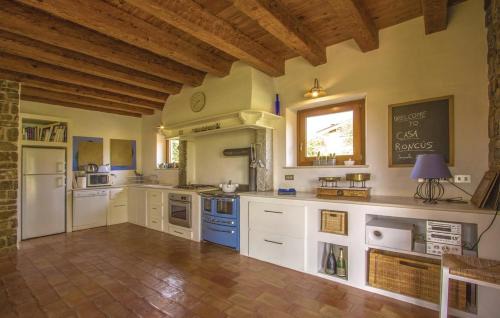 Capriva del Friuli House | Capriva Del Friuli - CASA RONCUS
