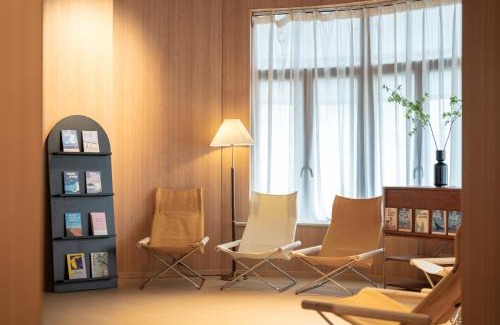 Changning Hotel | Captain 5 Youth Hotel-Xianxia Road Branch