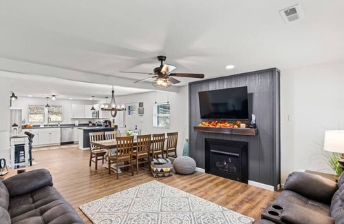 Speedwell House | Captain Brown's Lake Escape on Norris Lake