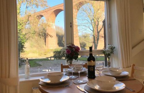Ruswarp House | Captain Cook Riverside Walk