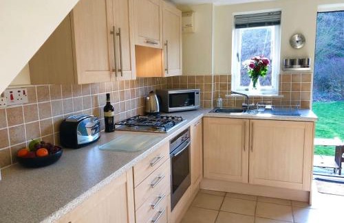 Ruswarp House | Captain Cook Riverside Walk