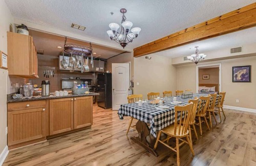 Chassahowitzka Bed & Breakfast | Captain room Summary:
