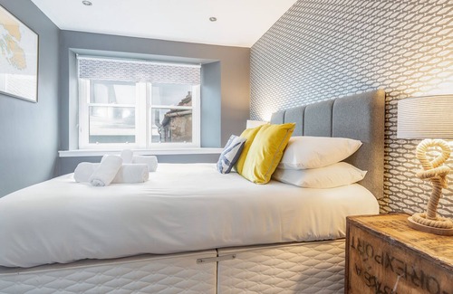 Cellardyke House | Captain's Lookout - Cosy House with Sea View