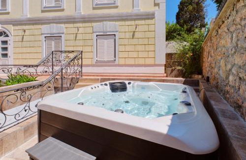 Veli Losinj Hotel | Captain' s Villa Boutique Hotel