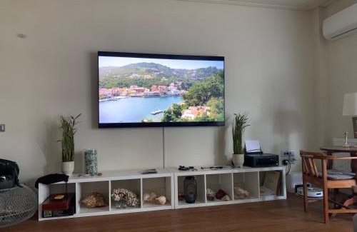 Nea Smirni Apartment | Captains 2-Bedroom Suite in Athens Nea Smyrni