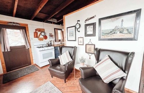 Port Angeles Cabin | Captains Quarters Olympic Beach Cabin on the Strait of Juan De Fuca