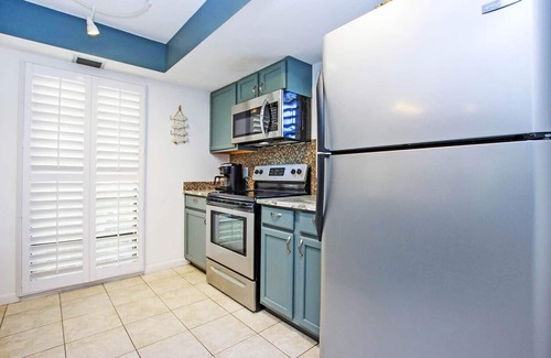 Captiva House | Captiva Island Vacation Home with Pool, Tennis, and Beach Access and King bed