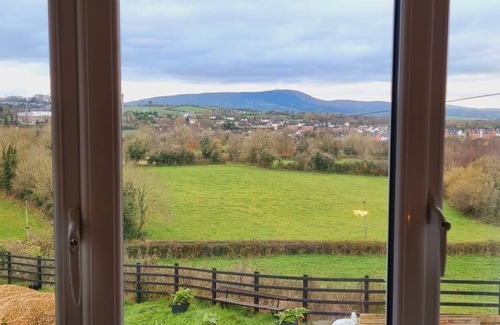 Magherafelt House | Captivating, Spacious 4 bedroom