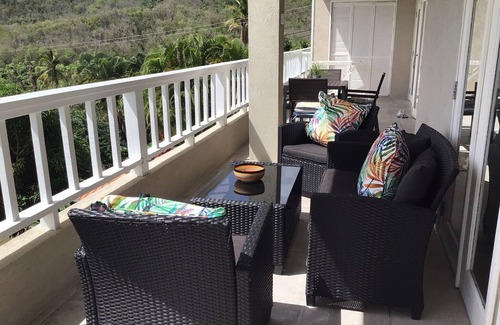 Marigot Bay Apartment | Carambola suit modern apartment with free water sports .