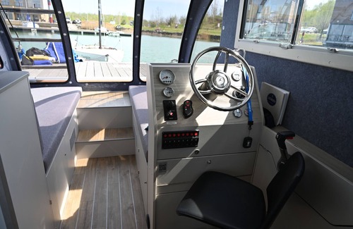 Grossposna Boat Rental | Caravan boat Störmthaler See, houseboat with sun terraces on 20 sqm