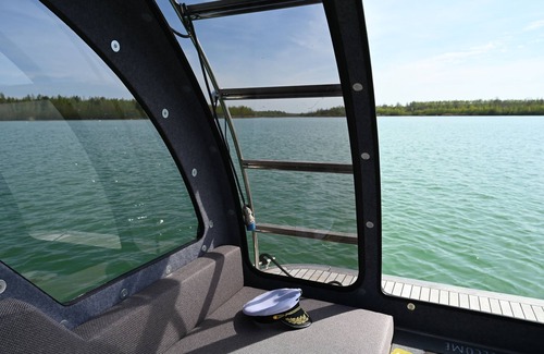 Grossposna Boat Rental | Caravan boat Störmthaler See, houseboat with sun terraces on 20 sqm