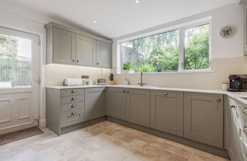 Longnor Cottage | CARDER COTTAGE, pet friendly, character holiday cottage in Longnor