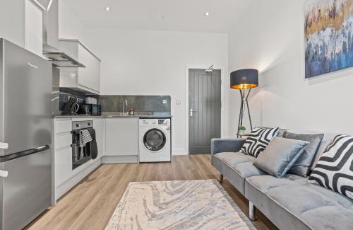 Roath Apartment | Cardiff Luxe Flats with Spa Facilities