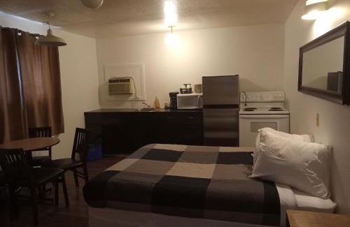 Cardston Hotel | Cardston Inn