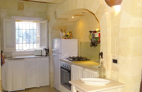 Maruggio House | Carefully renovated, located in the very calm countryside with seaview