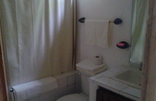 El Triunfo de La Cruz Bed & Breakfast | Caribbean Coral Inn Tela