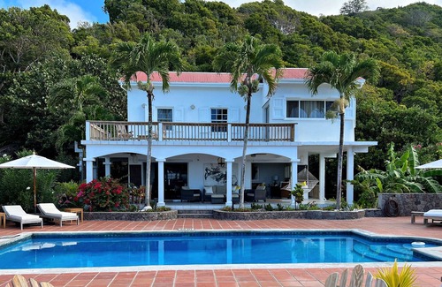 The Bottom Villa | Caribbean Elegance & Comfort