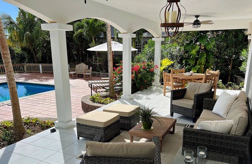 The Bottom Villa | Caribbean Elegance & Comfort