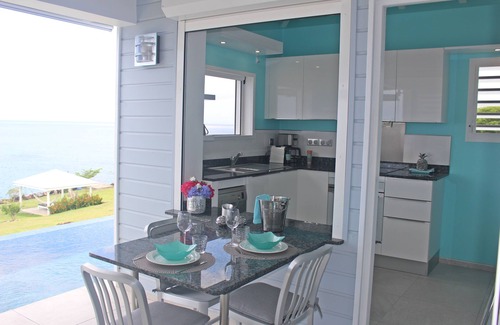 Bouillante Villa | Caribbean oceanfront villa, private plunge pool, direct seafront access, 2p
