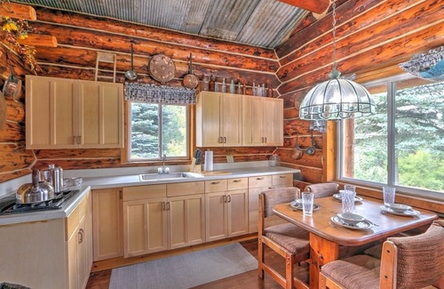 Glenwood Springs Cabin | Caribou Cabin in Glenwood Canyon on Sheep Ranch, Western Activities on Site!
