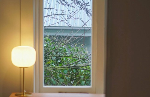 Newstead House | Carinya, Beautifully renovated Tasmanian cottage perfect with long-stay discount