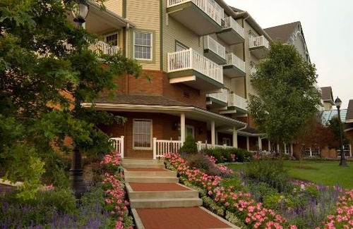 Sugarcreek Hotel | Carlisle Inn