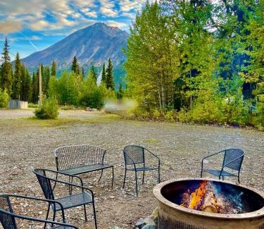 McKinley Park Cabin | Carlo Creek Cabins