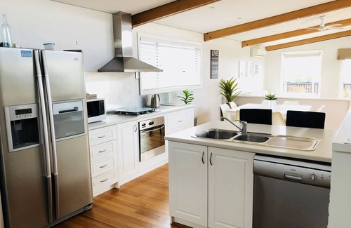 Carlton House | Carlton Beach Holiday House