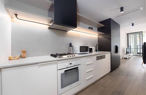 Carlton South Apartment | Carlton The Eminence 1bed Apt