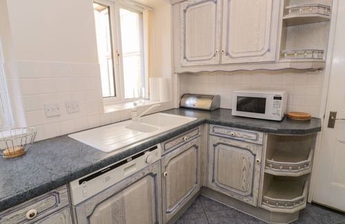 Llanberis Cottage | CARLYN, family friendly, with a garden in Llanberis