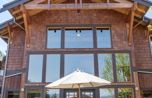 Blind Bay House | Carmel Beach Private Lodges - Unit #9. Lakefront 4 bedroom lodge.