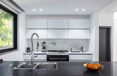 Herzliya Pituach Villa | Carmelo HaMeginim Villa