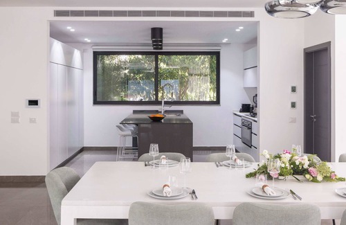 Herzliya Pituach Villa | Carmelo HaMeginim Villa