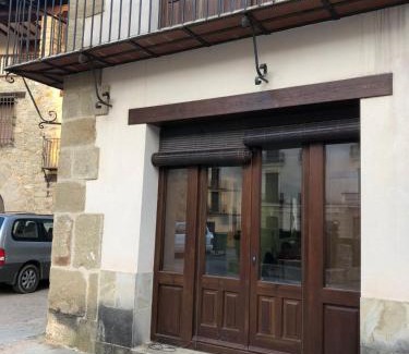 Rubielos de Mora Apartment | Carmen y Em's Retreat