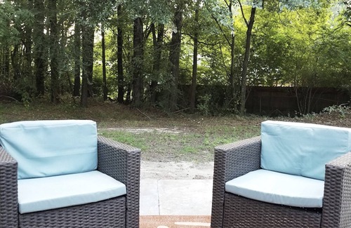 Westgate House | Carolina Cottage (Close to shopping, restaurants and area military bases)